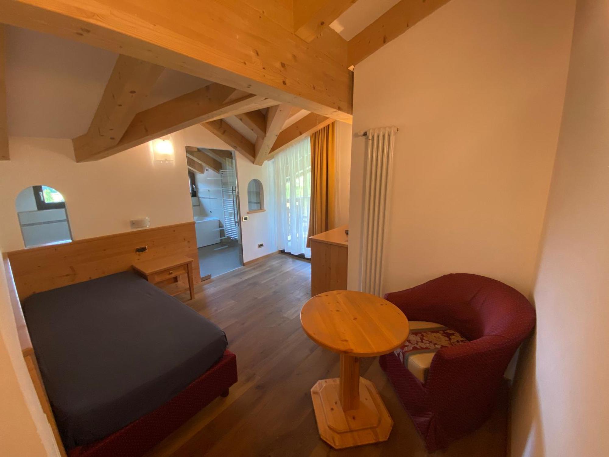 Hotel Terme Antico Bagno Pozza di Fassa Room photo